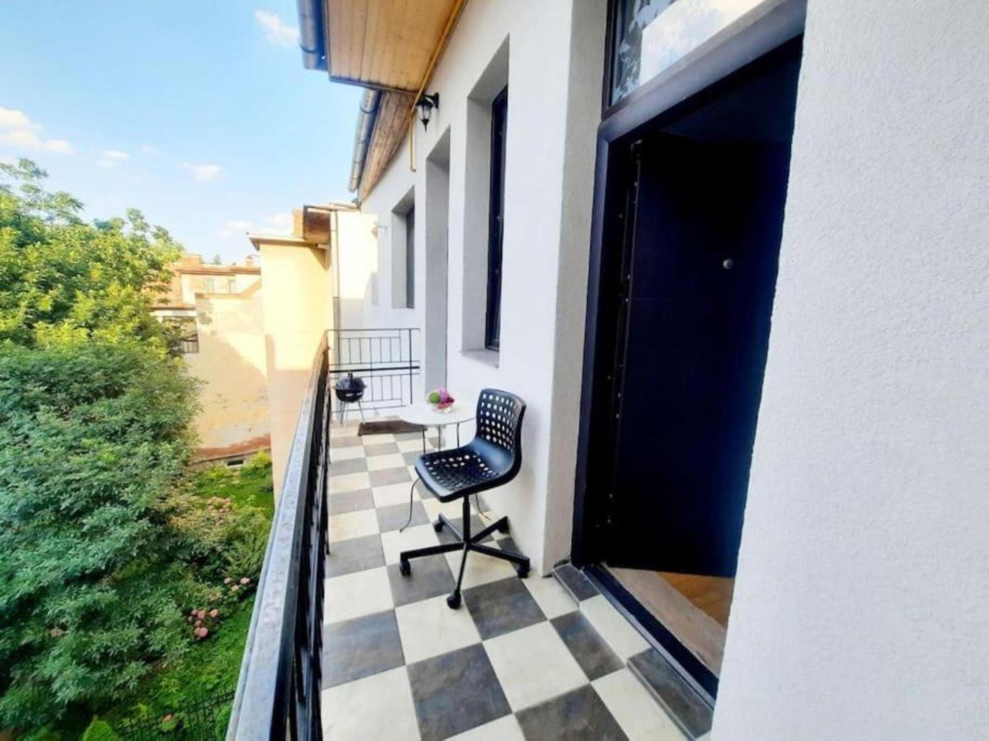 One Bedroom By The Park Old Town Belle Vue Τιμισοάρα Εξωτερικό φωτογραφία